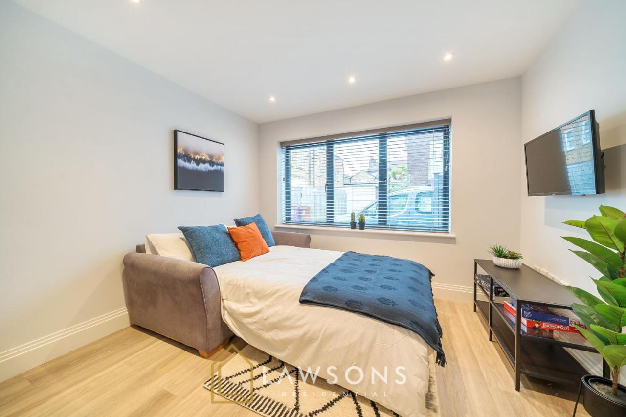 Chic Living By Lawsons Apartment Windsor Exterior foto