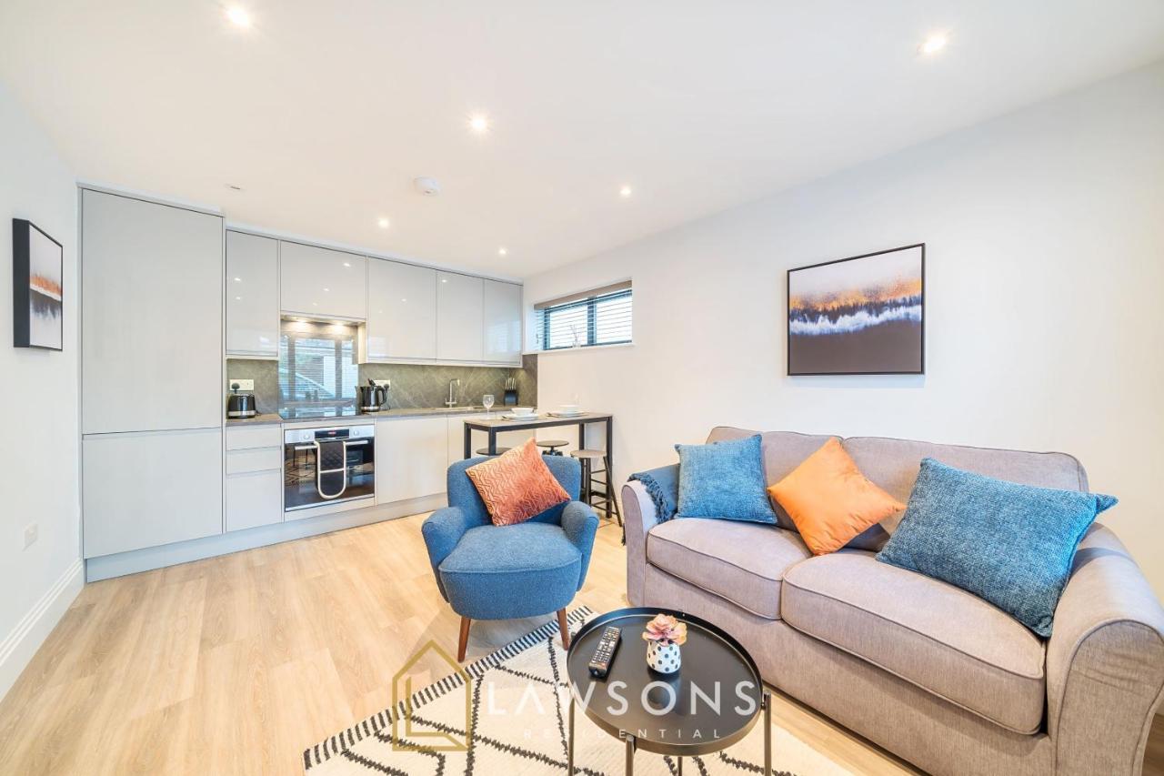 Chic Living By Lawsons Apartment Windsor Exterior foto